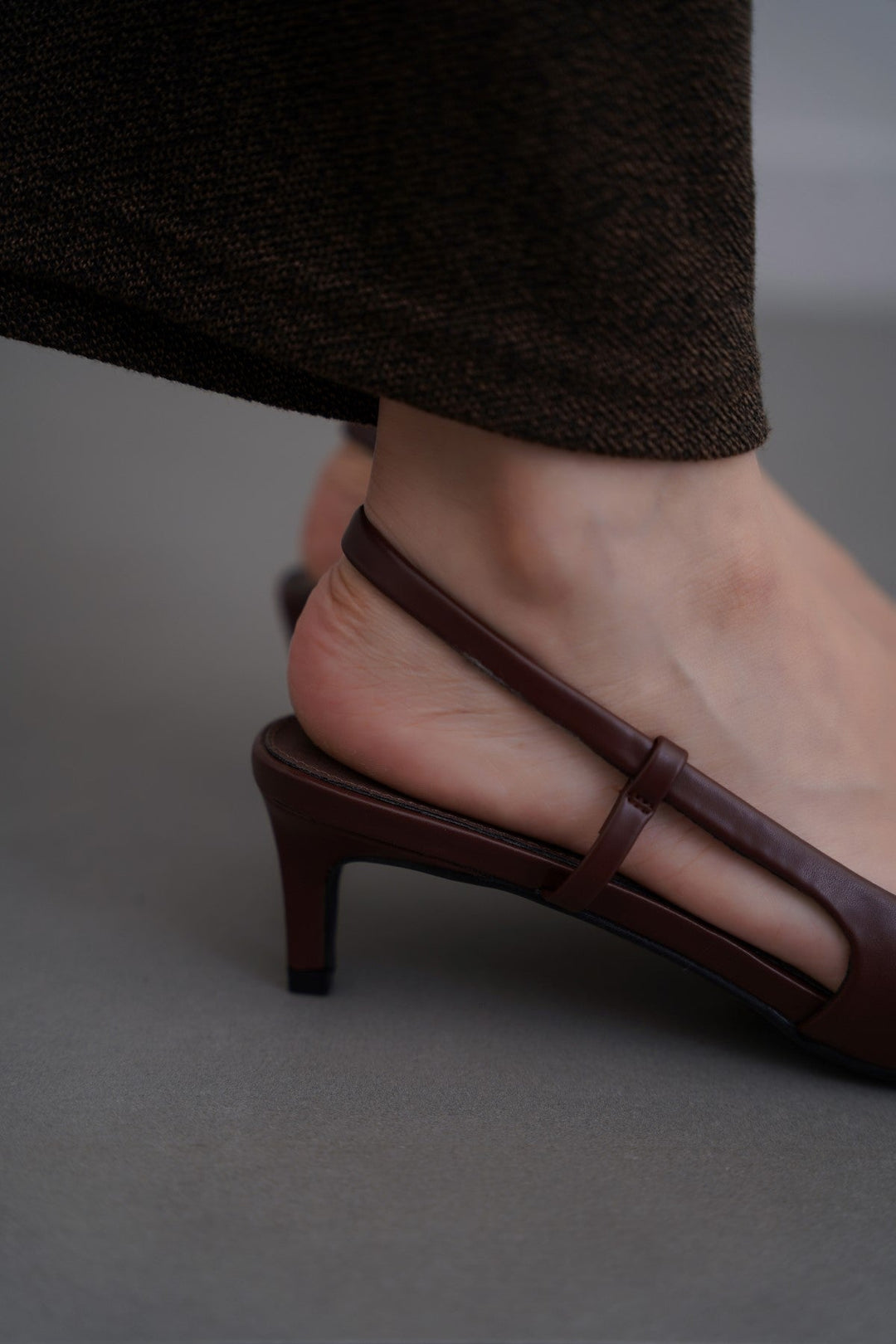 COFFEE MINI BOW HEELS