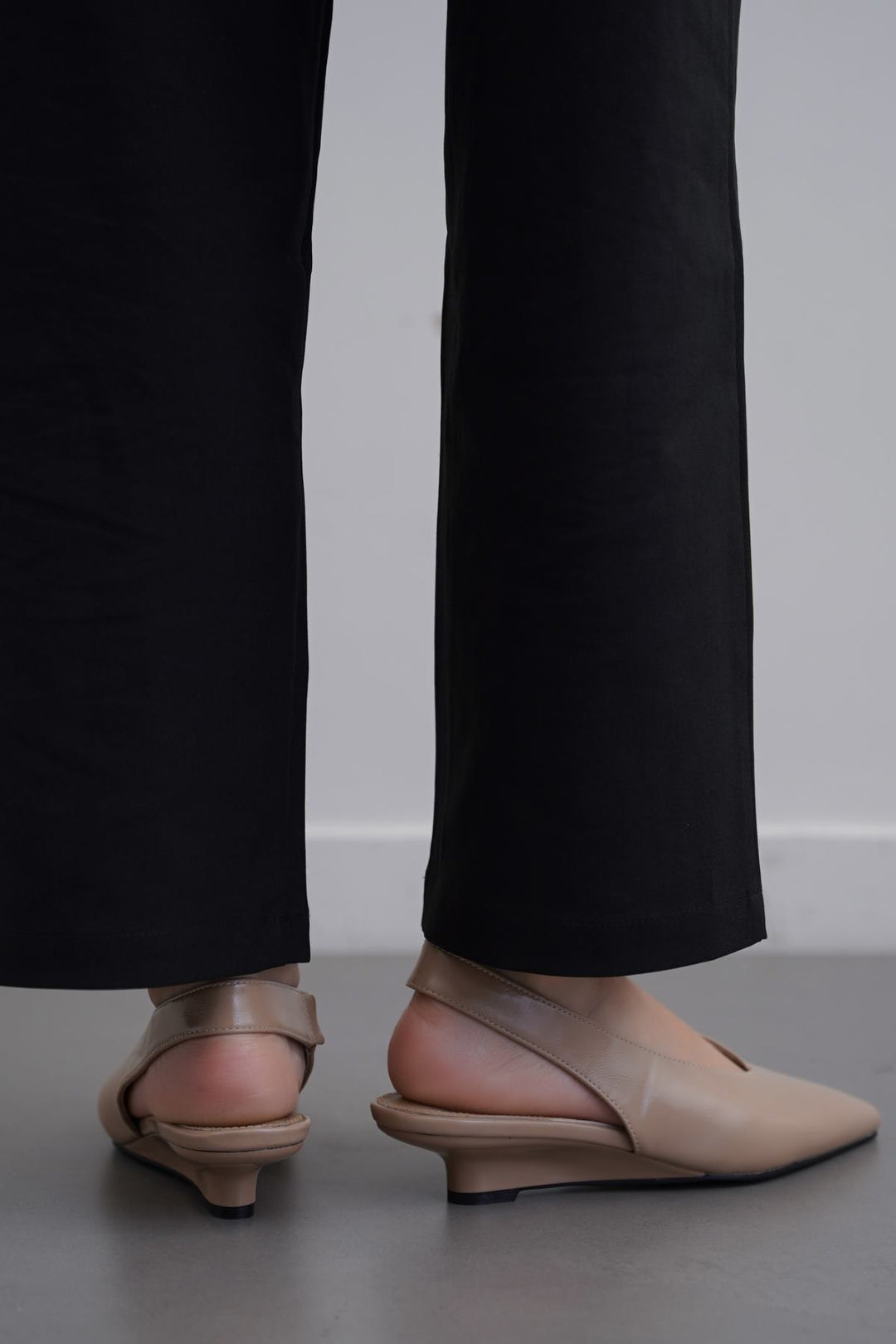 TAUPE LISBON MINI WEDGE