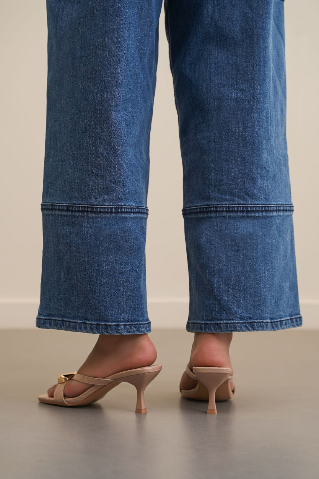 TAUPE OLD SCHOOL HEELS