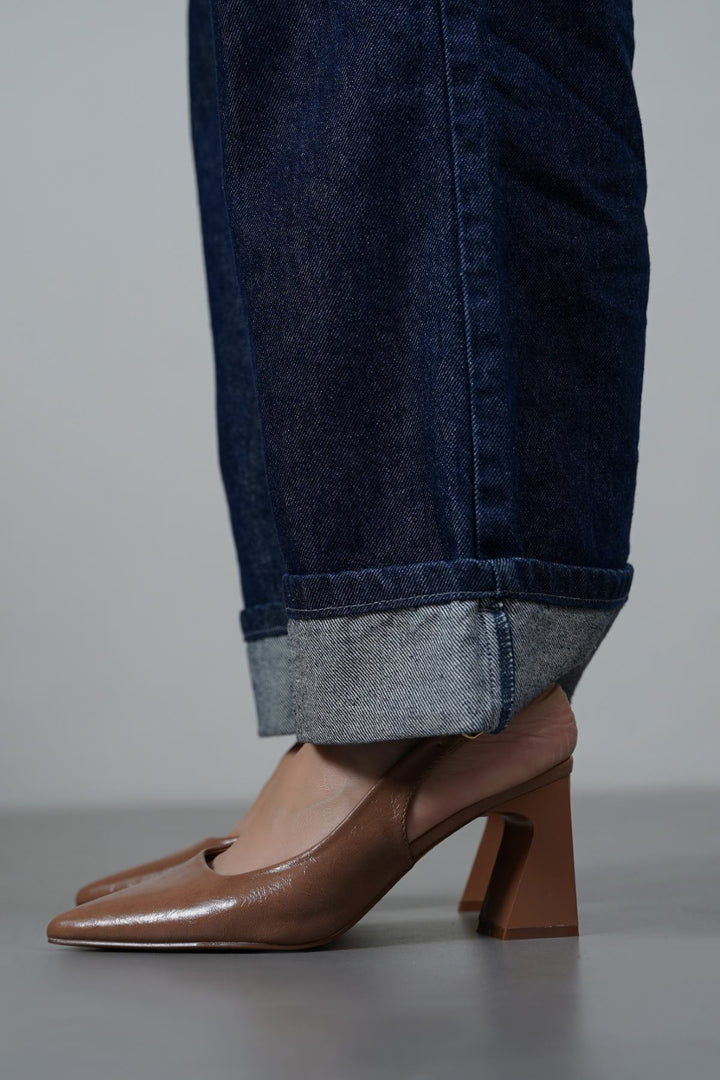 BEIGE LYRIC BLOCK HEELS