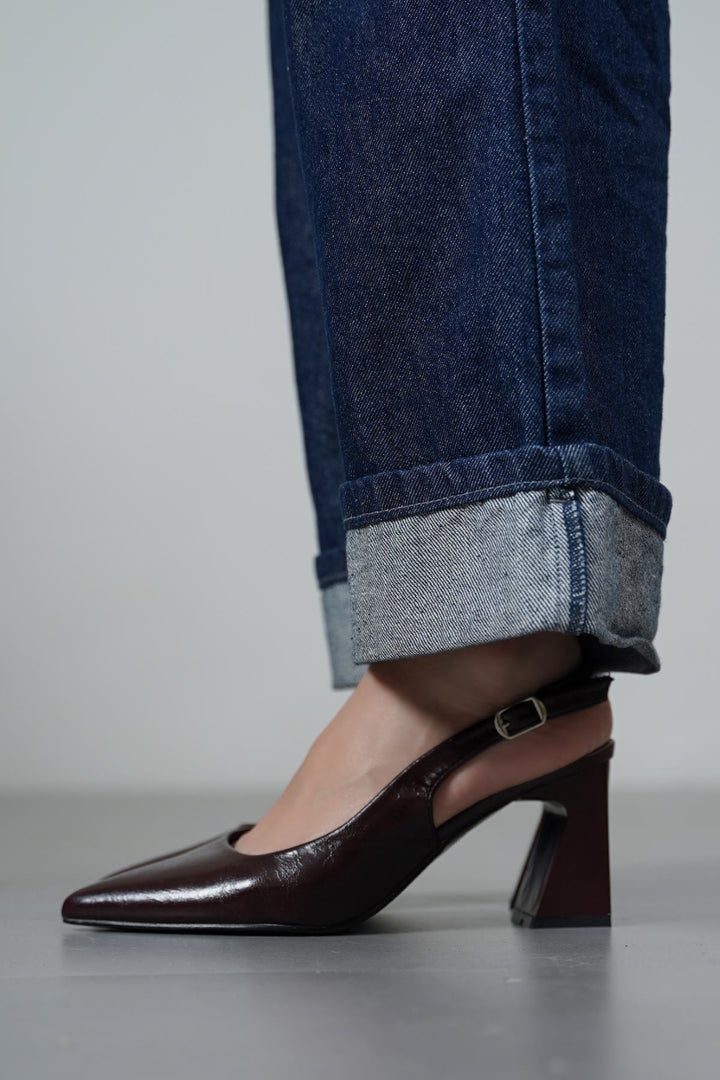 COFFEE LYRIC BLOCK HEELS