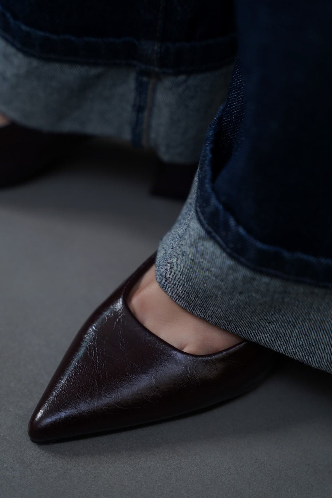 COFFEE LYRIC BLOCK HEELS