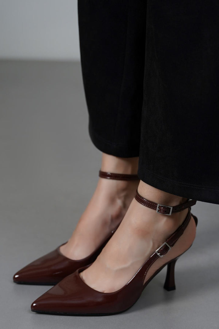 COFFEE ANKLE-TIE STILETTO
