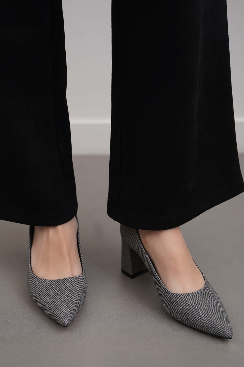 GREY BOARDROOM BLOCK HEELS