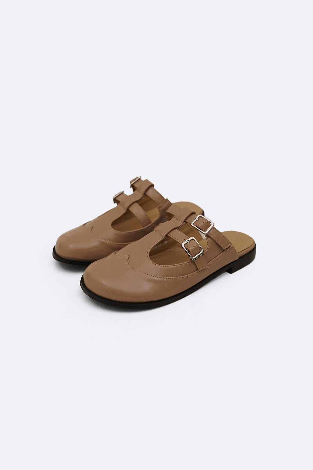 TAUPE BROGUE MULE CLOGS