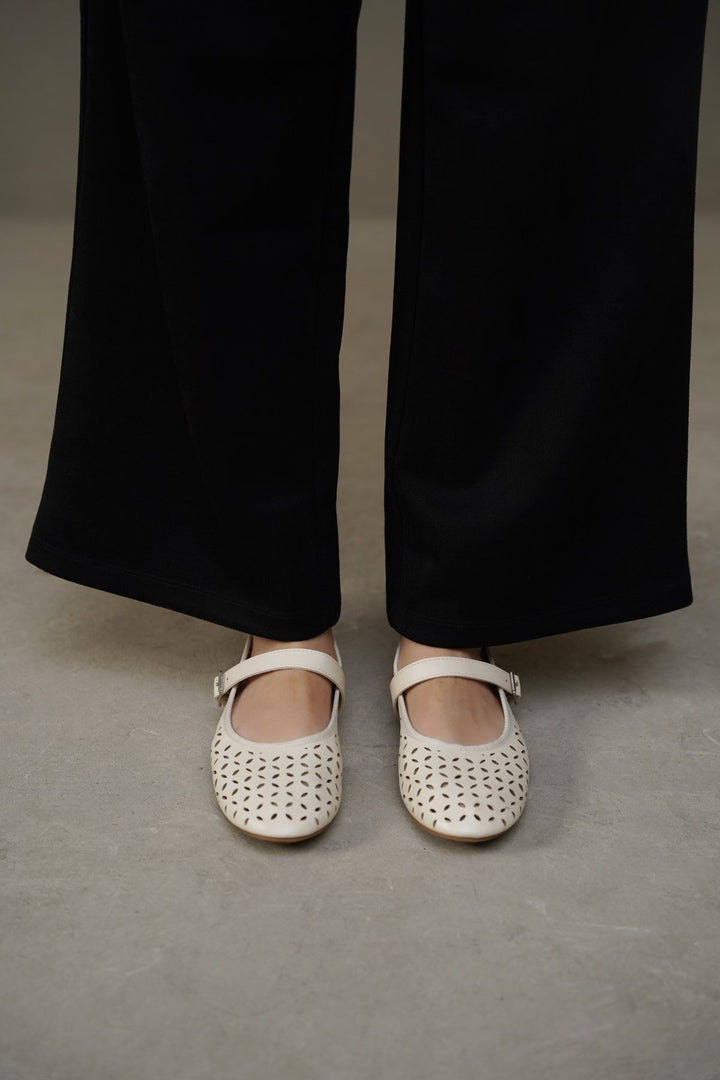 CREAM PRIMEROSE MARY-JANES