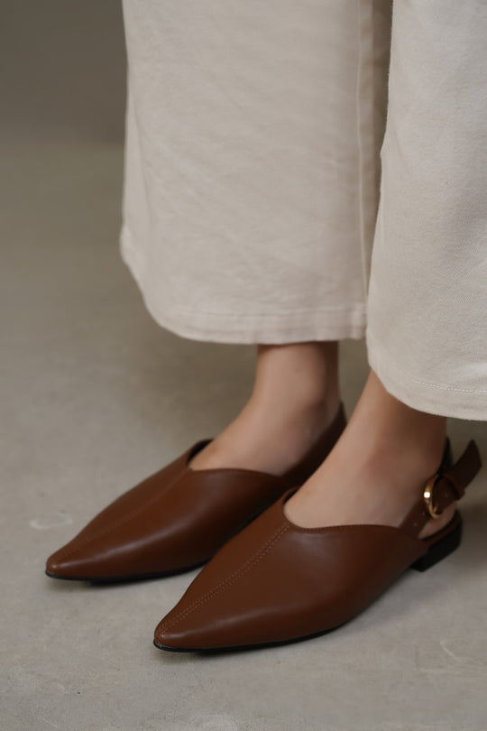 SLINGBACK PUMPS