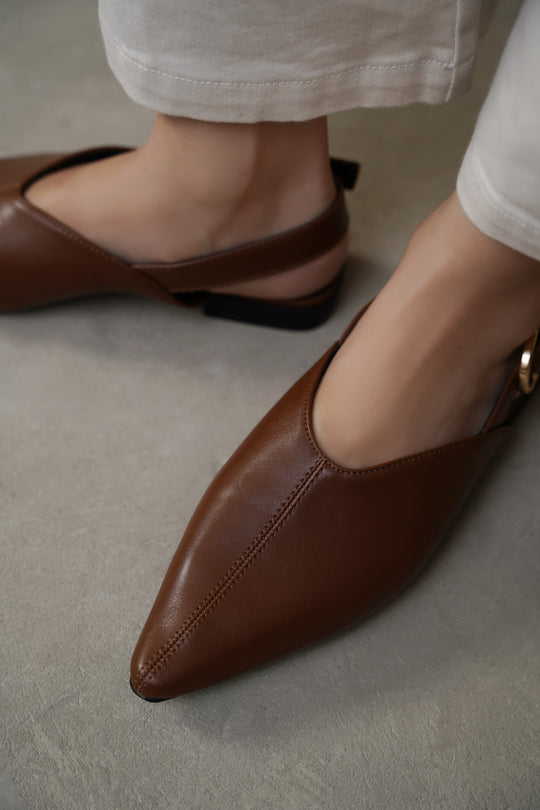 SLINGBACK PUMPS