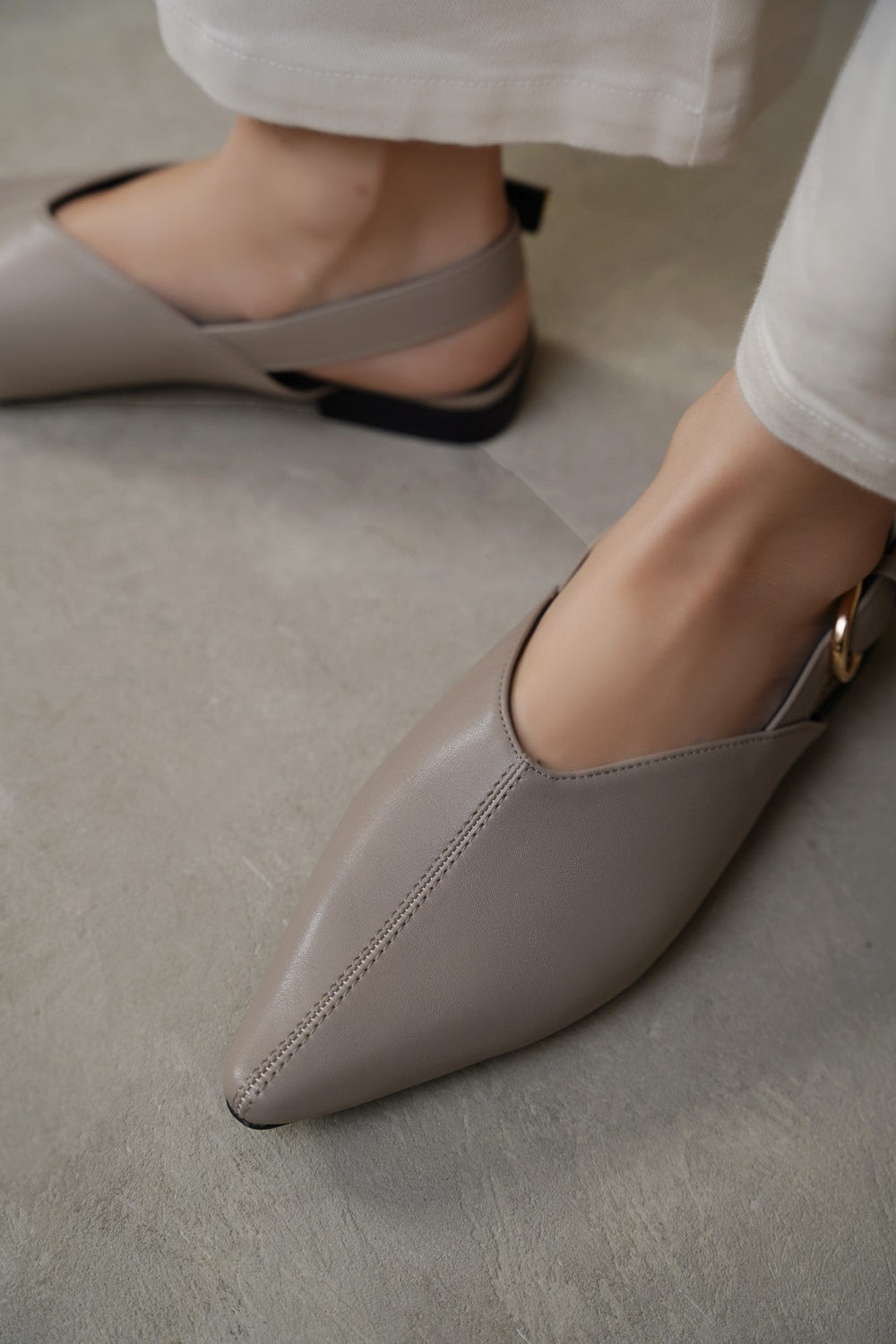 TAUPE SLINGBACK PUMPS