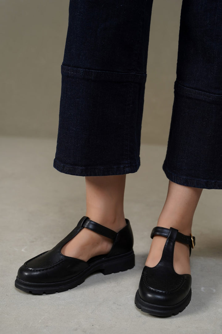 BLACK THE SCHOLAR SANDAL