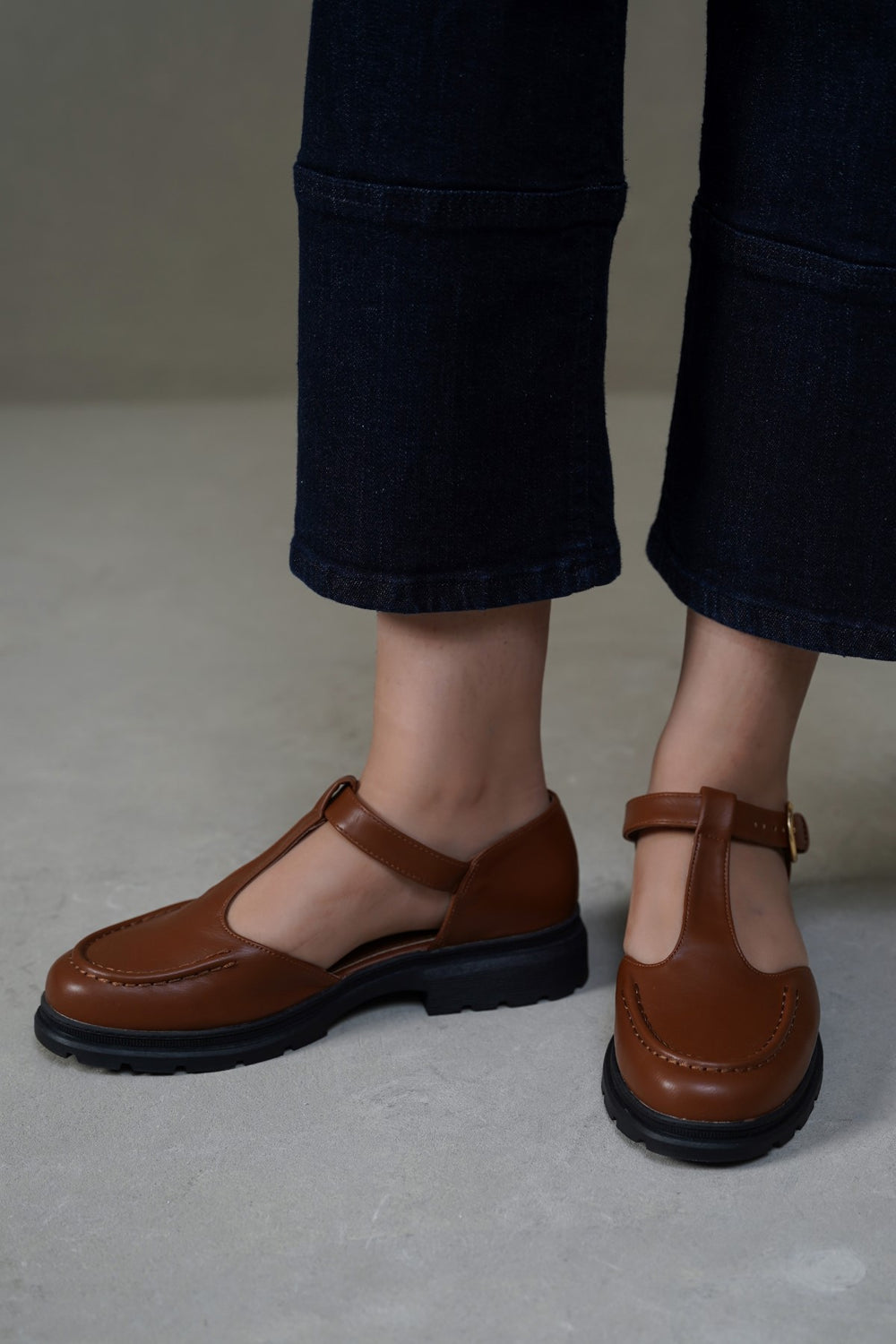 TAN THE SCHOLAR SANDAL