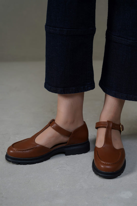 TAN THE SCHOLAR SANDAL