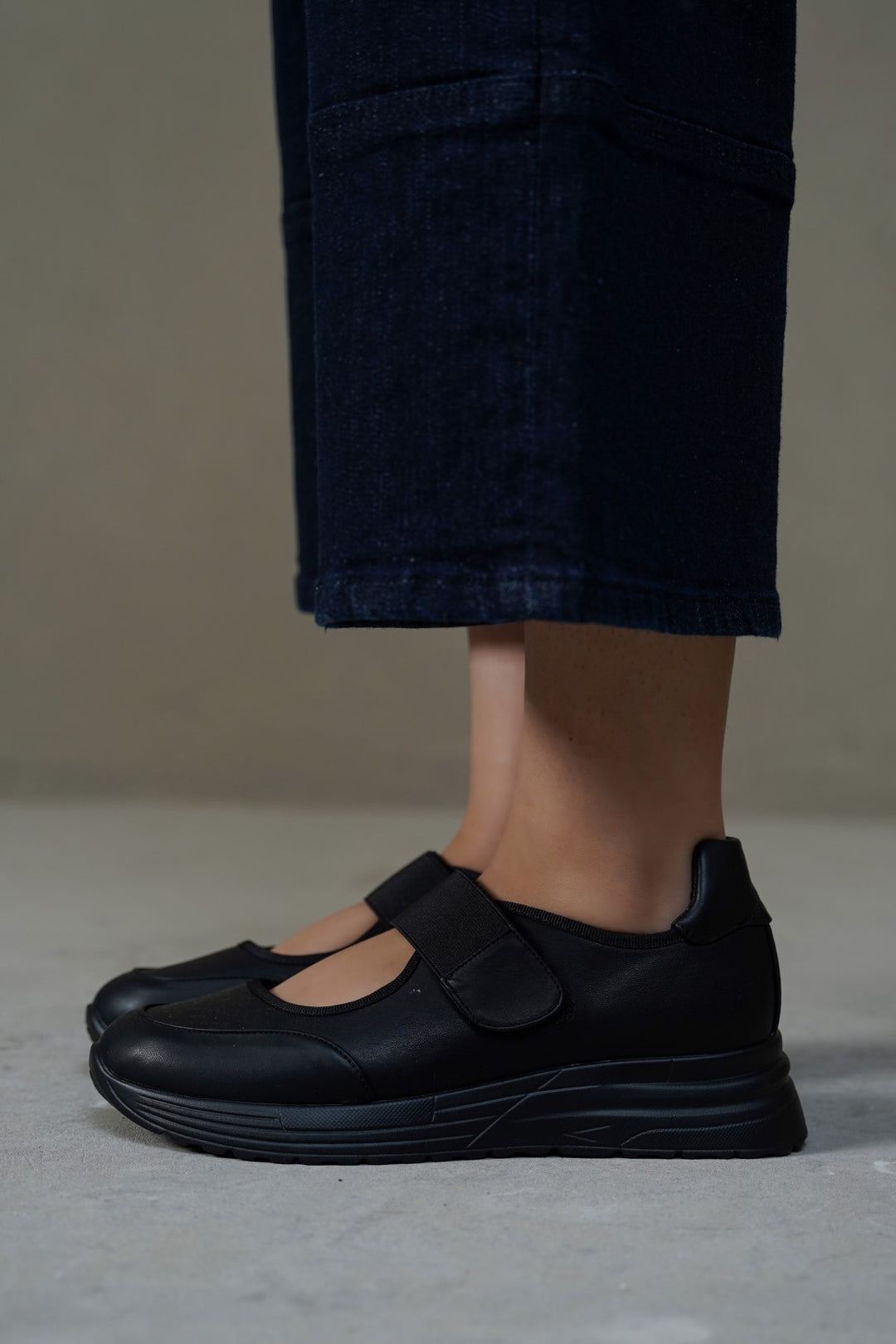 EASY PLATFORM SNEAKERS