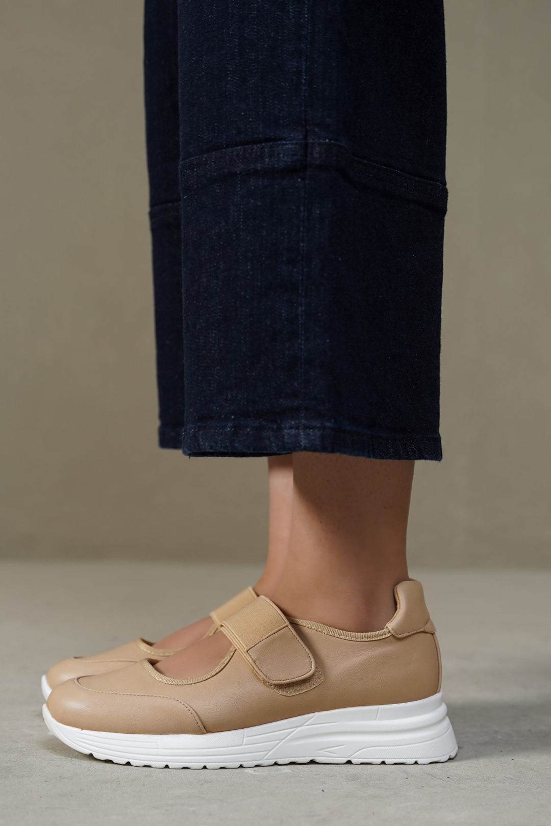 NUDE EASY PLATFORM SNEAKERS