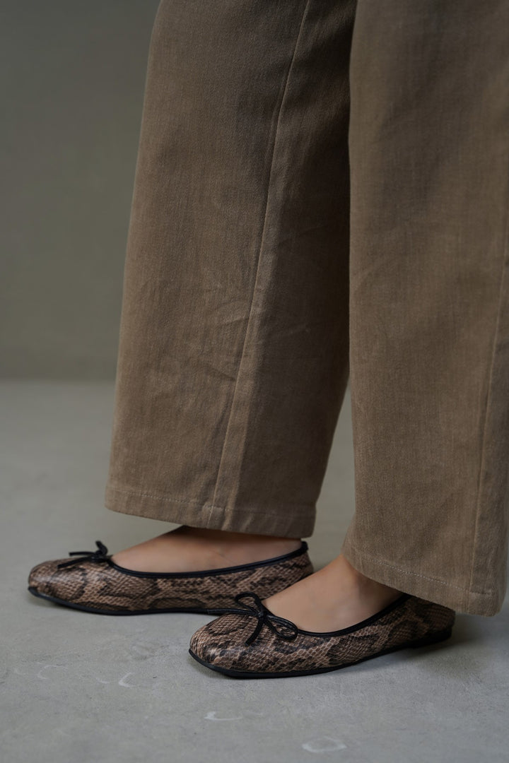 BEIGE VIPER BOW PUMPS