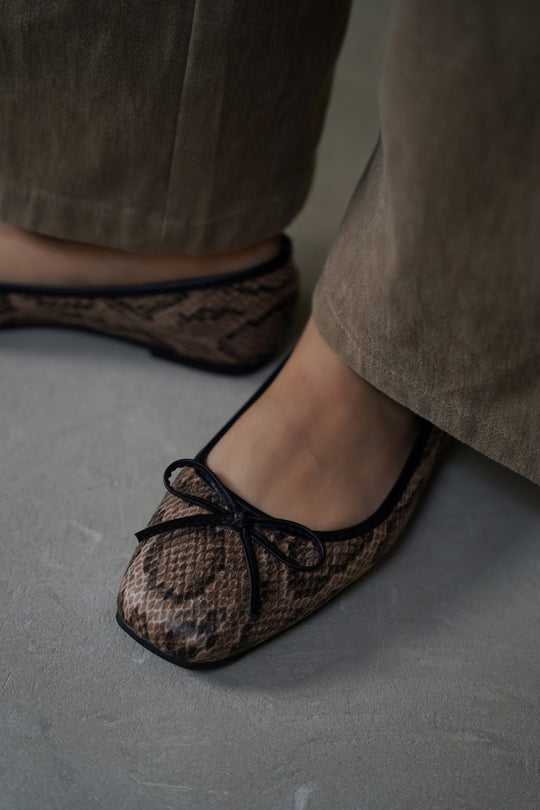BEIGE VIPER BOW PUMPS