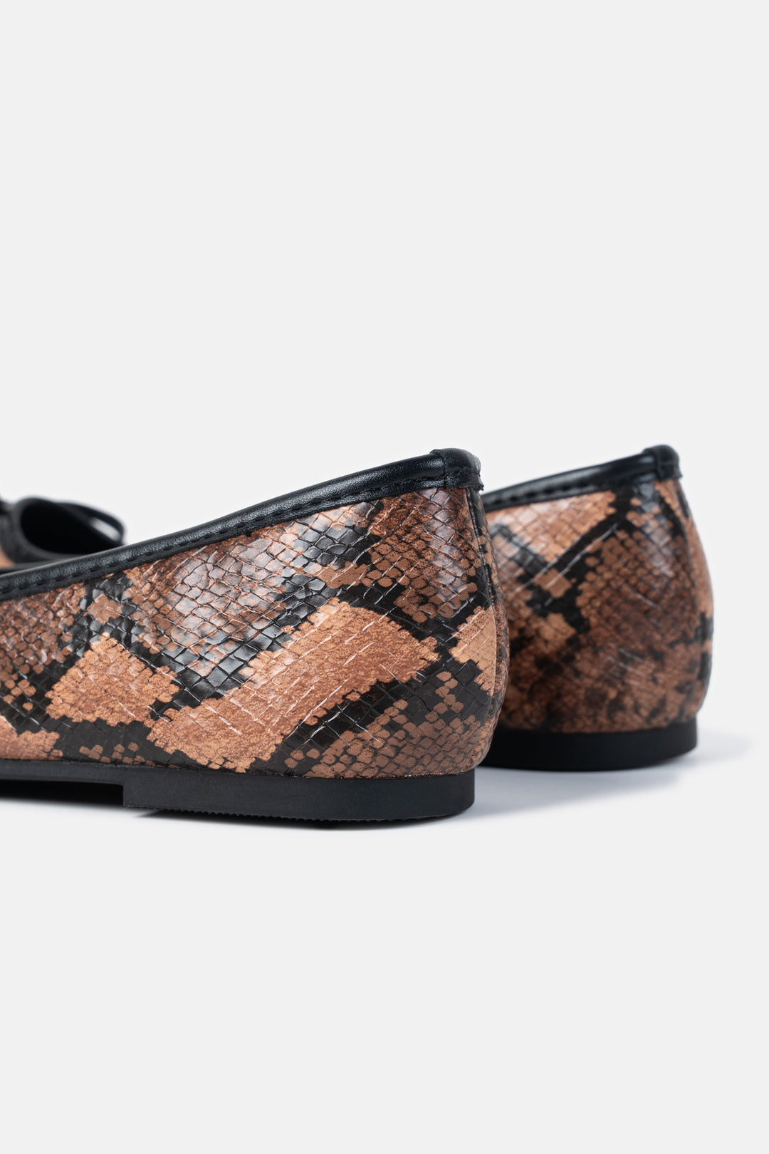 VIPER BOW PUMPS