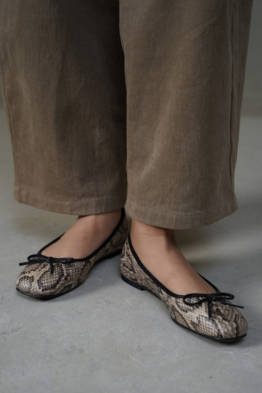 VIPER BOW PUMPS