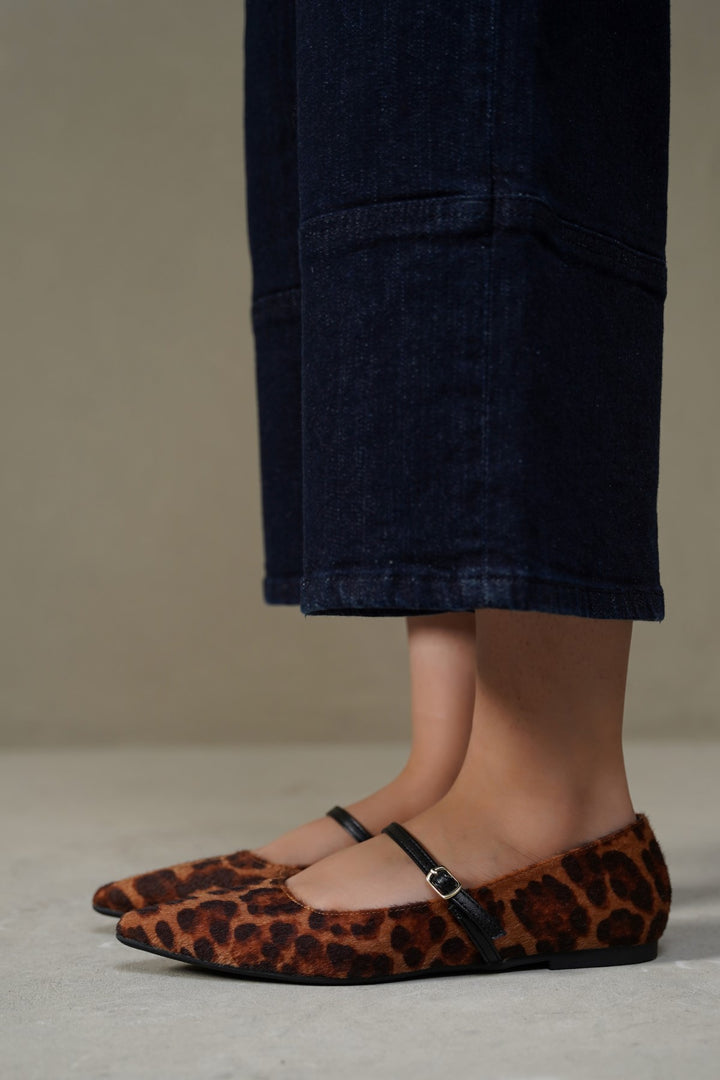 BROWN BORNEO PUMPS