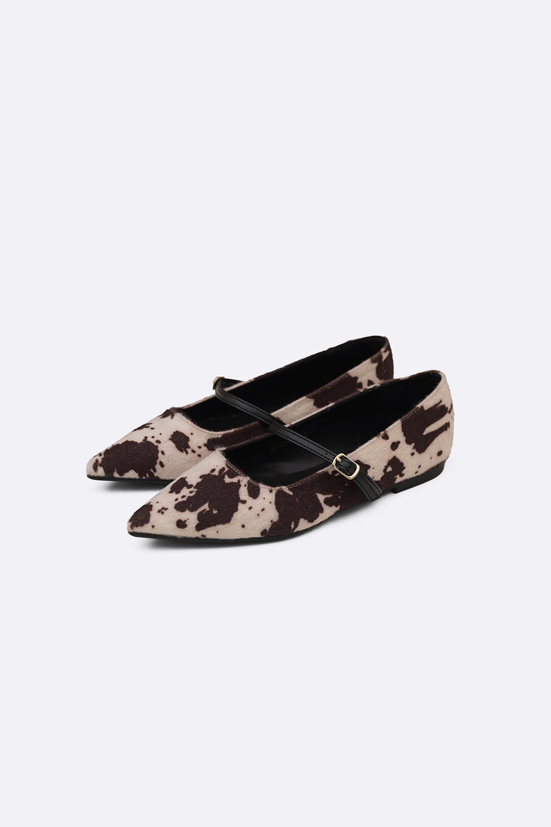 WHITE BORNEO PUMPS