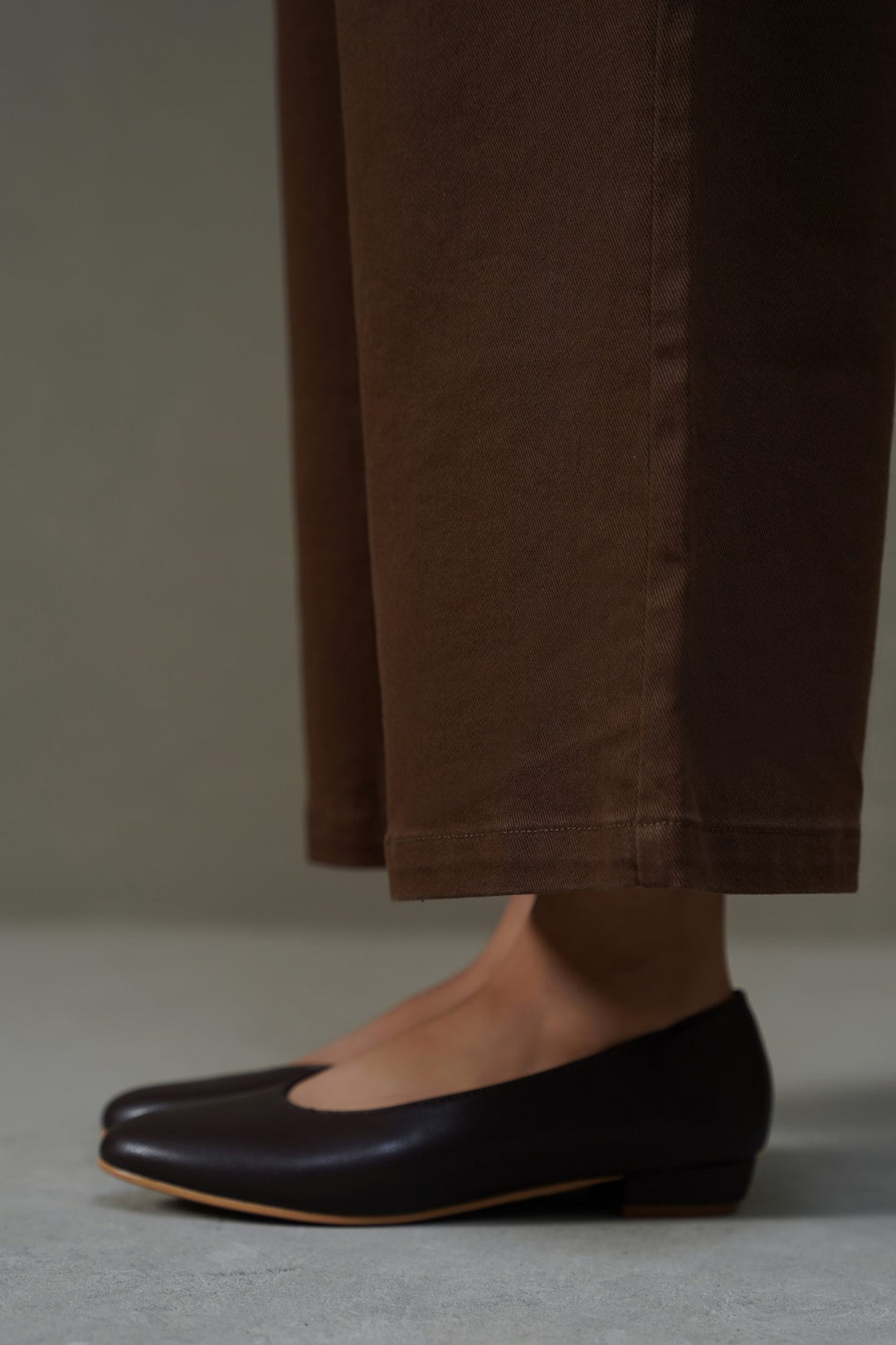 COFFEE MINI HEEL PUMPS