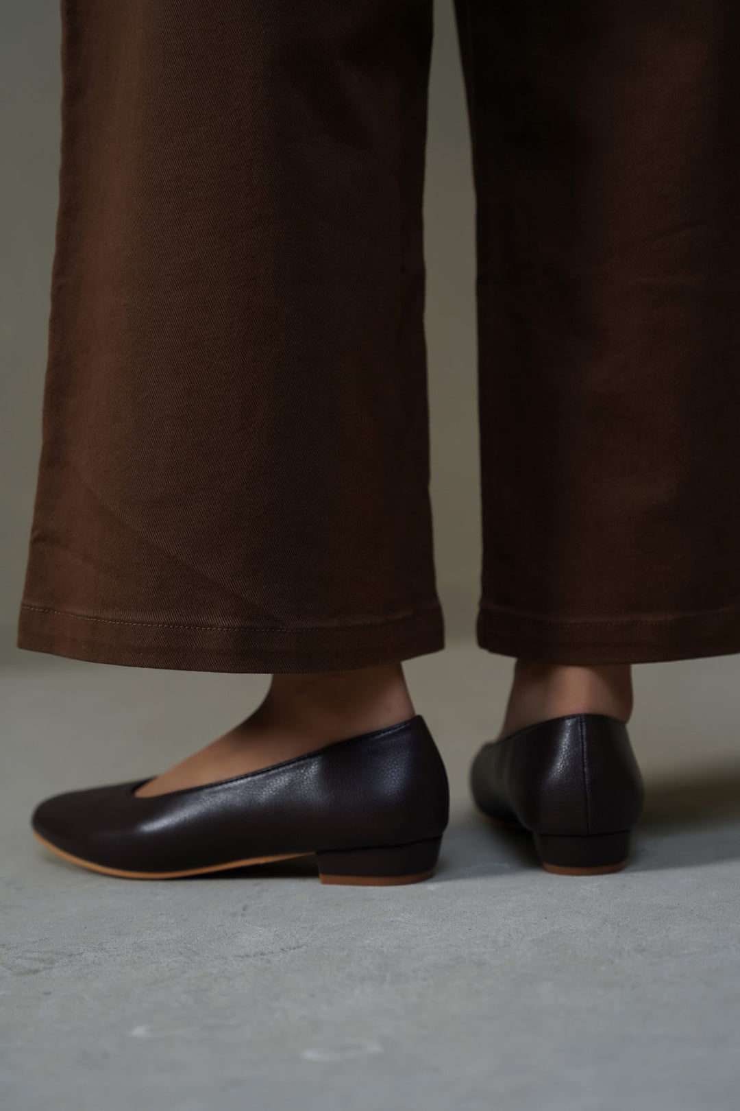 COFFEE MINI HEEL PUMPS