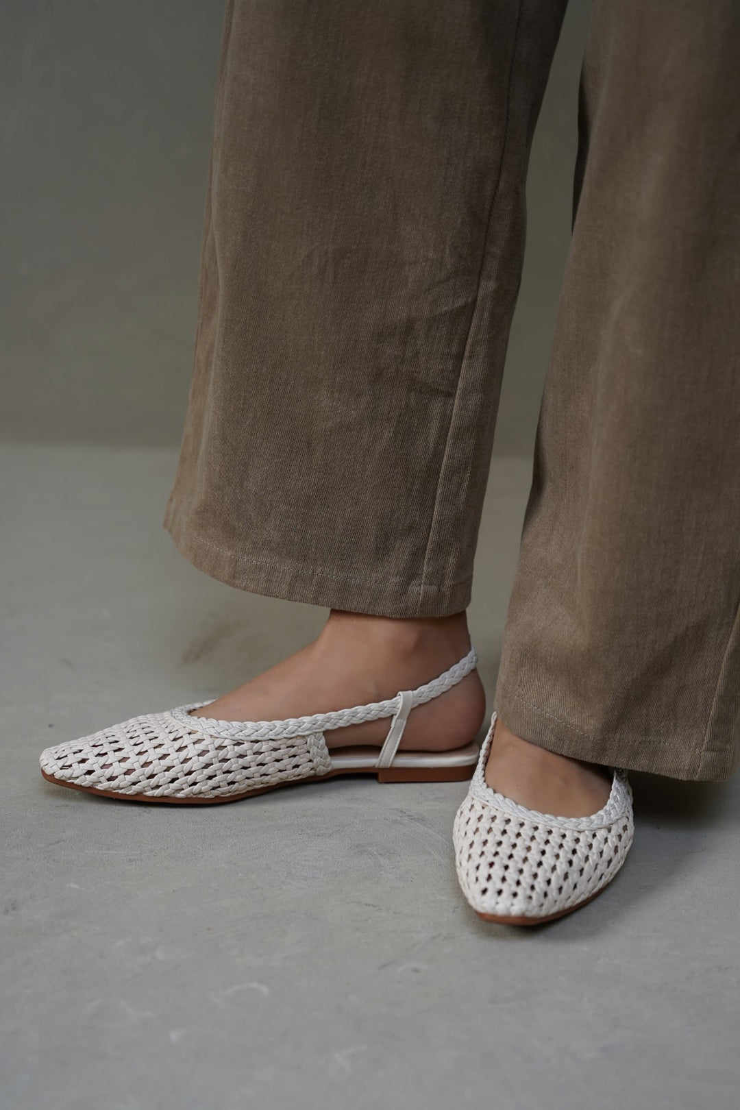 CREAM WEAVE SLINGBACKS