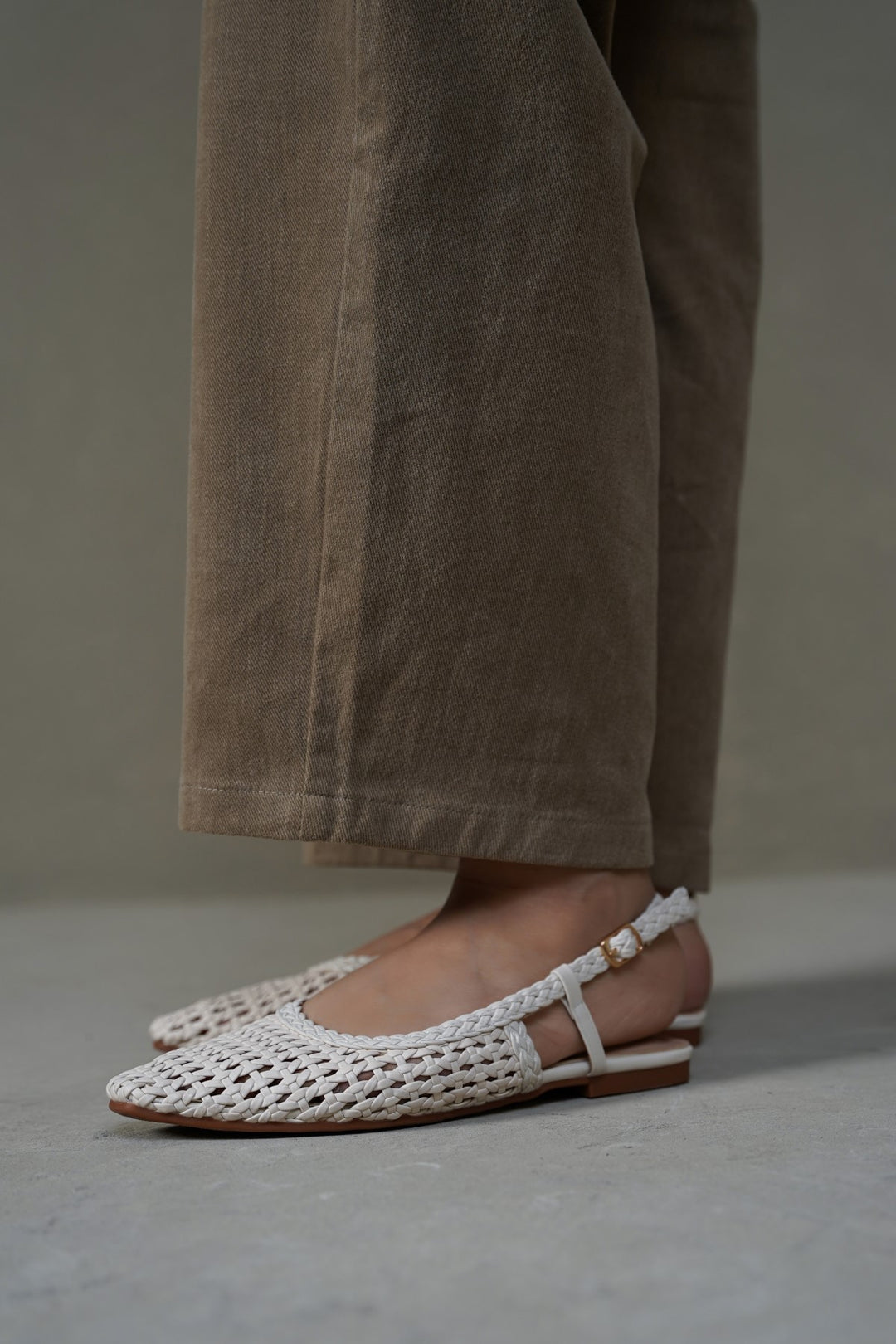 CREAM WEAVE SLINGBACKS