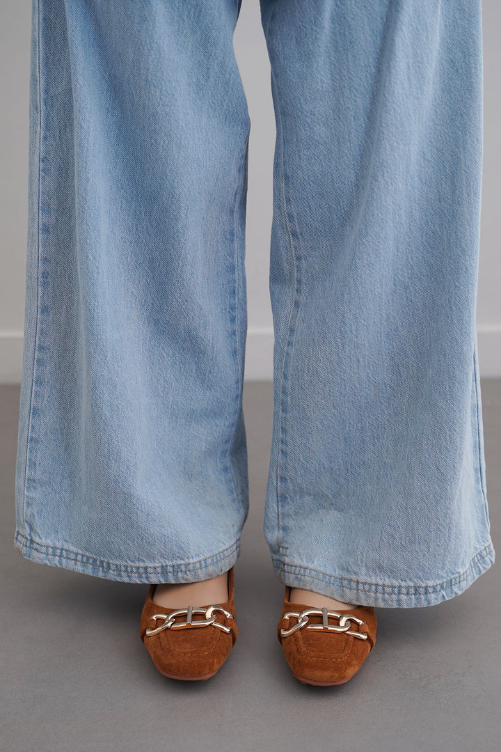 BROWN KAMI COMFORT FLATS