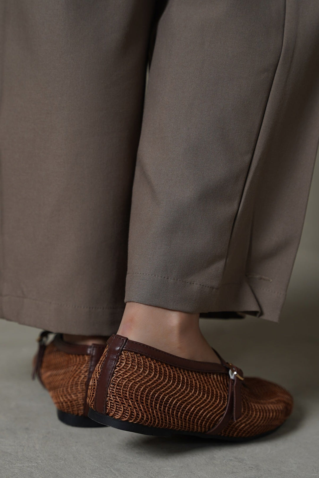 BROWN RESORT MARY-JANES