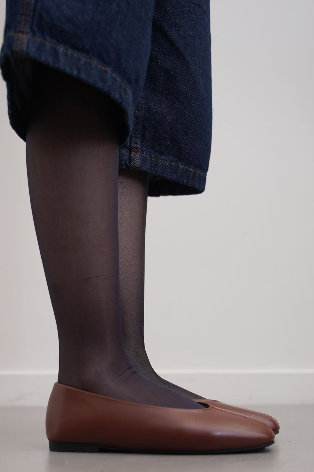 COFFEE TOP-STITCH PUMPS