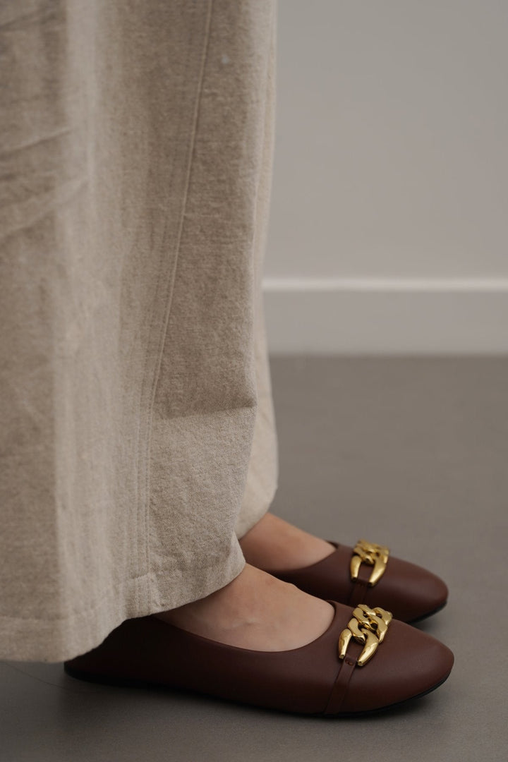 COFFEE CHAIN MAMA PUMPS