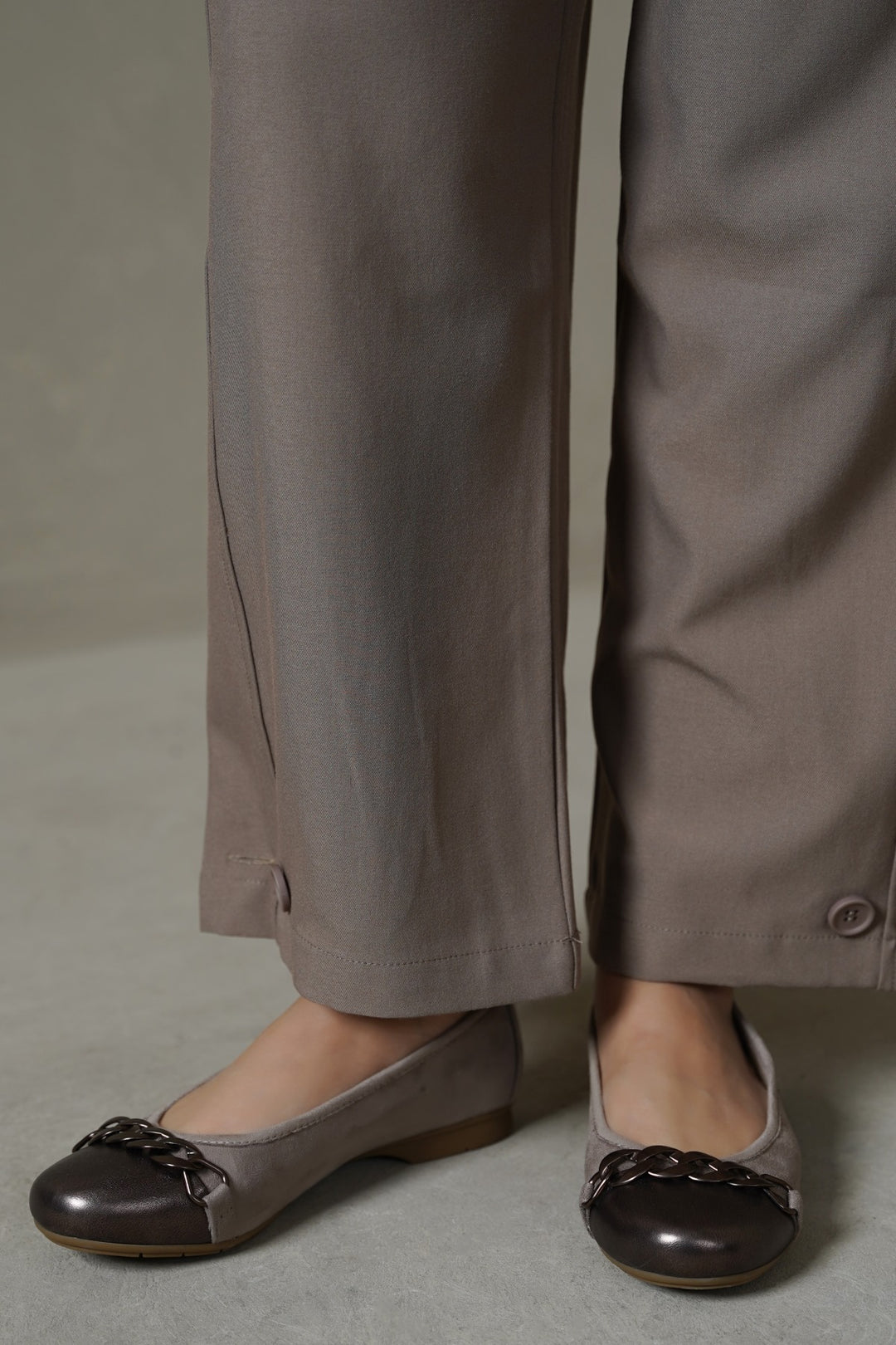 TAUPE TOE-CAP MAMA PUMPS