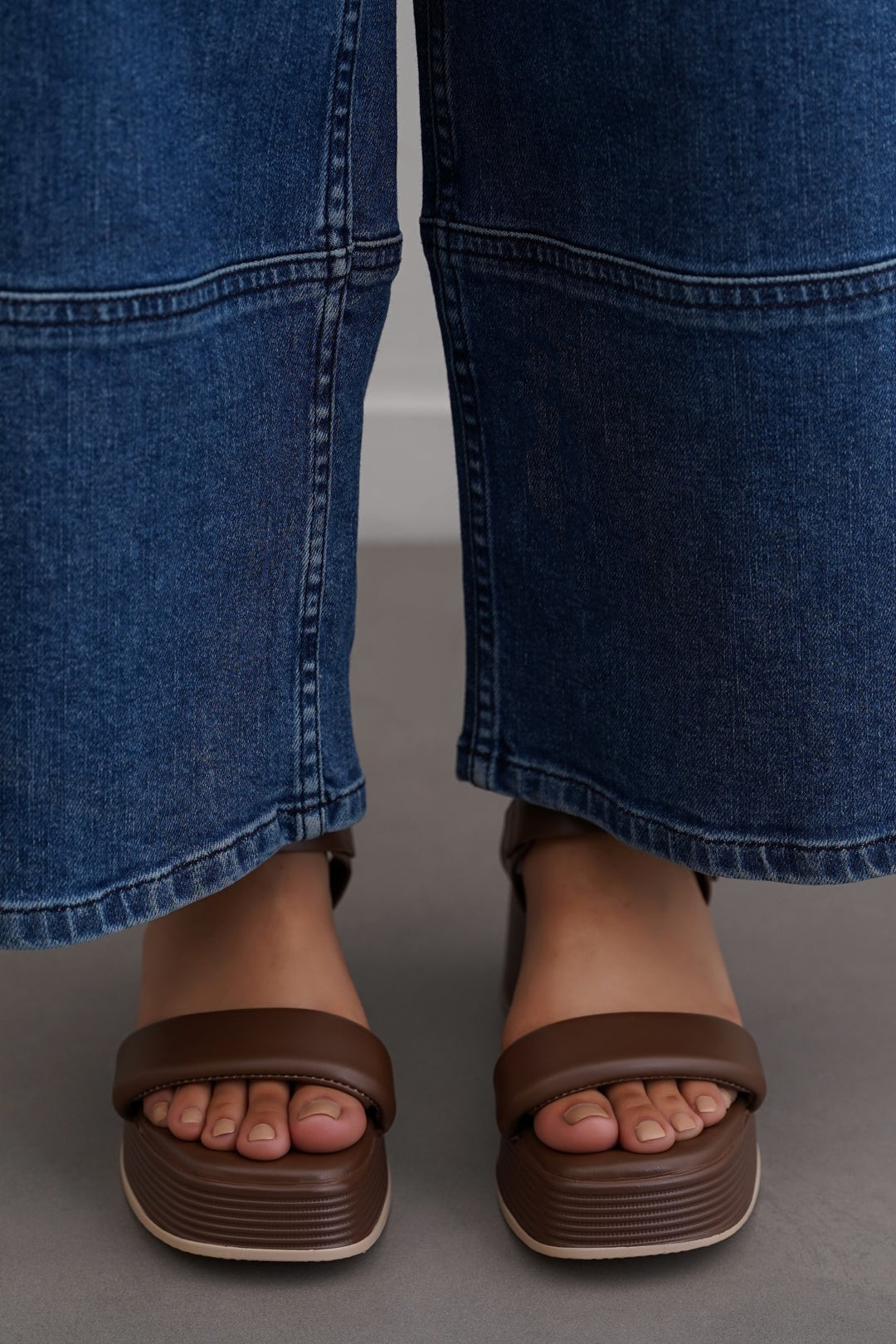 COFFEE HOLIDAY MAMA SANDALS