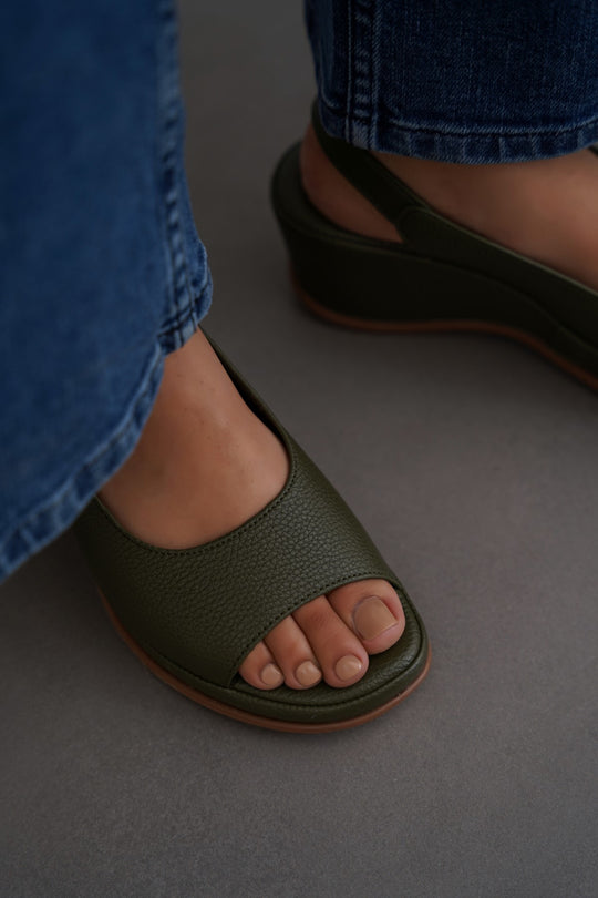 GREEN LAGUNA MAMA SANDALS