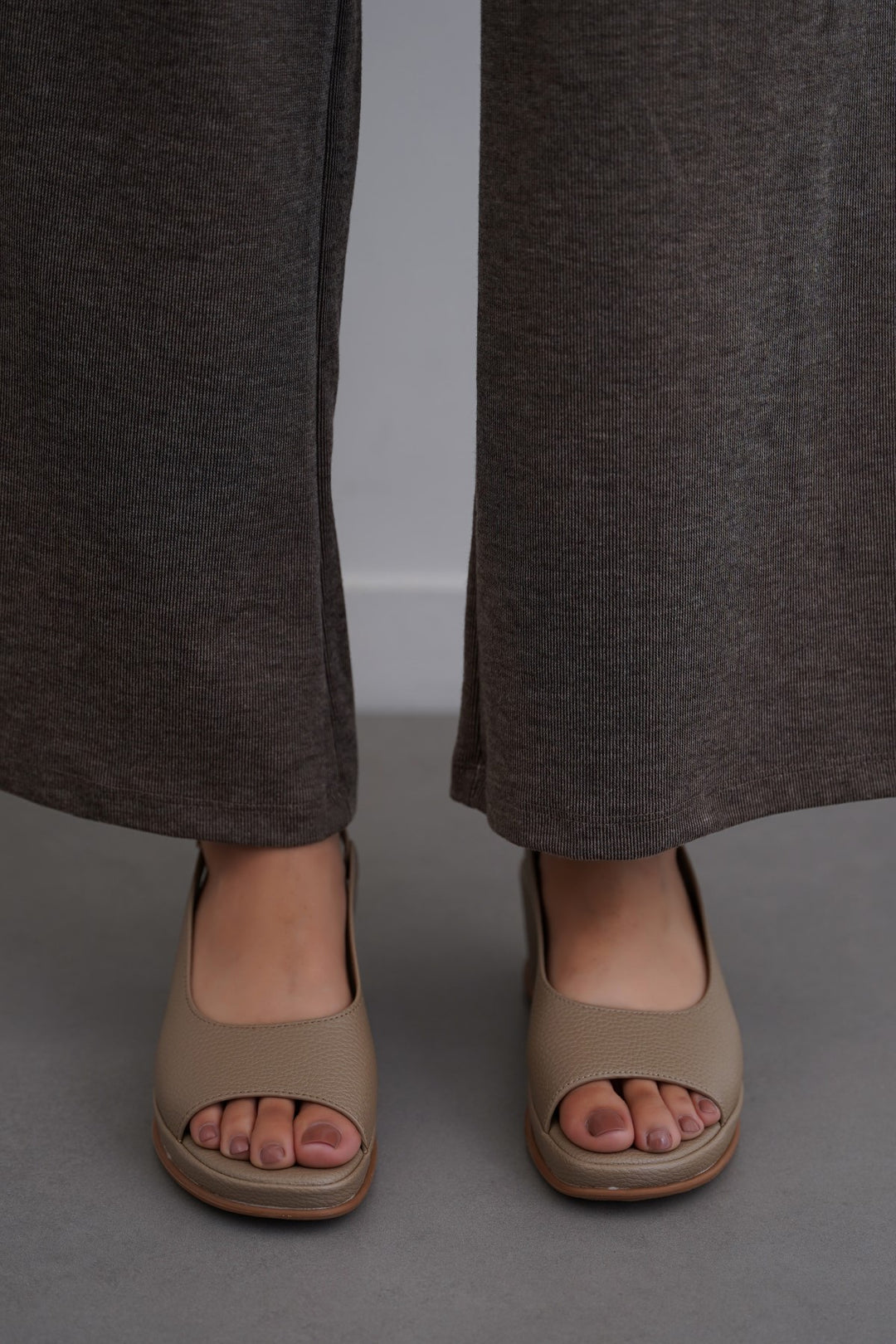 TAUPE LAGUNA MAMA SANDALS