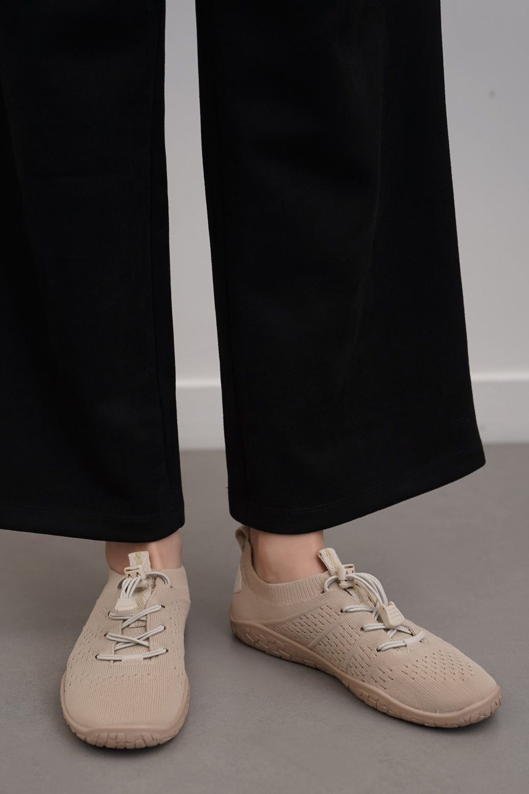 BEIGE CITY WALKING SNEAKERS