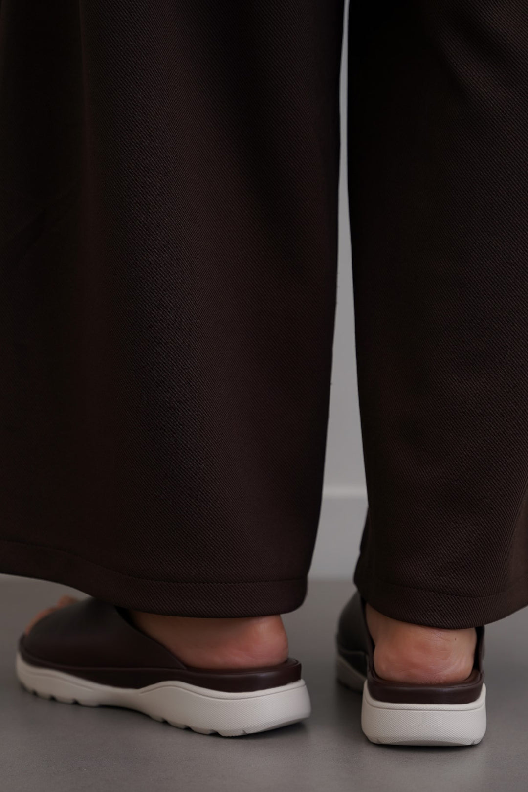 BURGUNDY RETREAT MAMA SLIDES