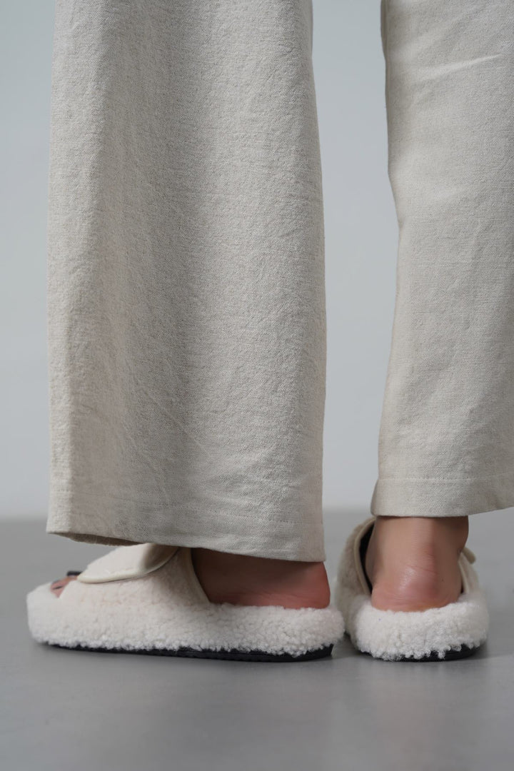 CREAM TEDDY FUR SLIDES