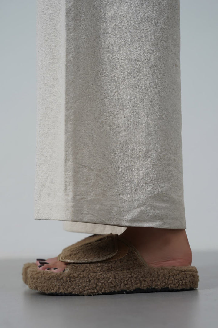 KHAKI TEDDY FUR SLIDES