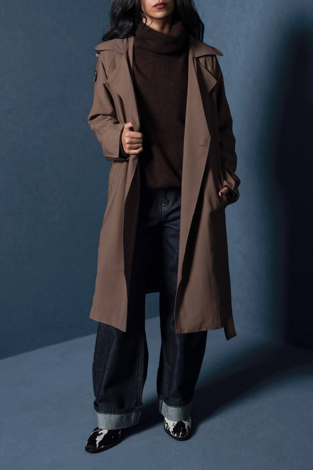BROWN ESSENTIAL TRENCH COAT