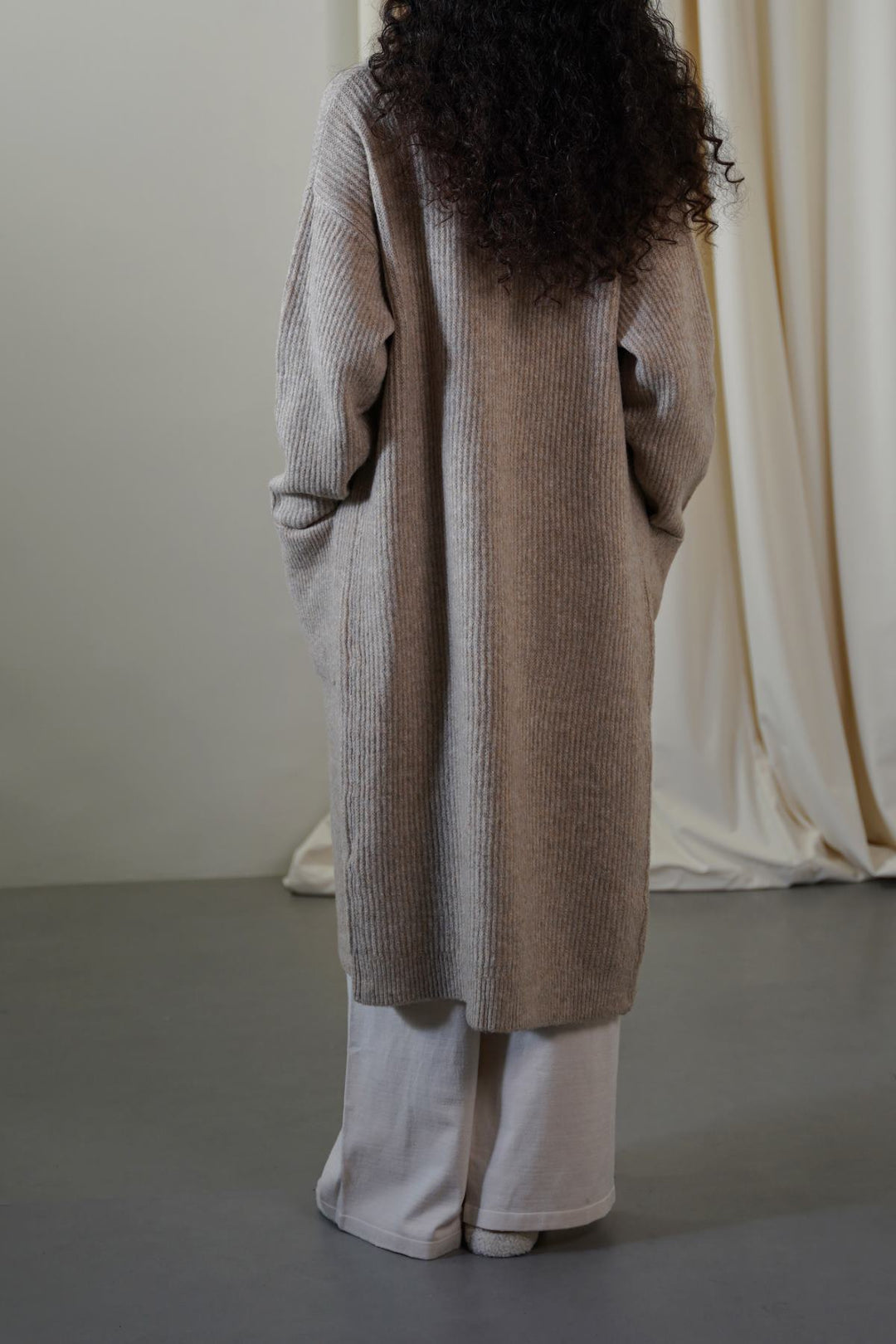 BEIGE VIENNA WOOLY CARDIGAN