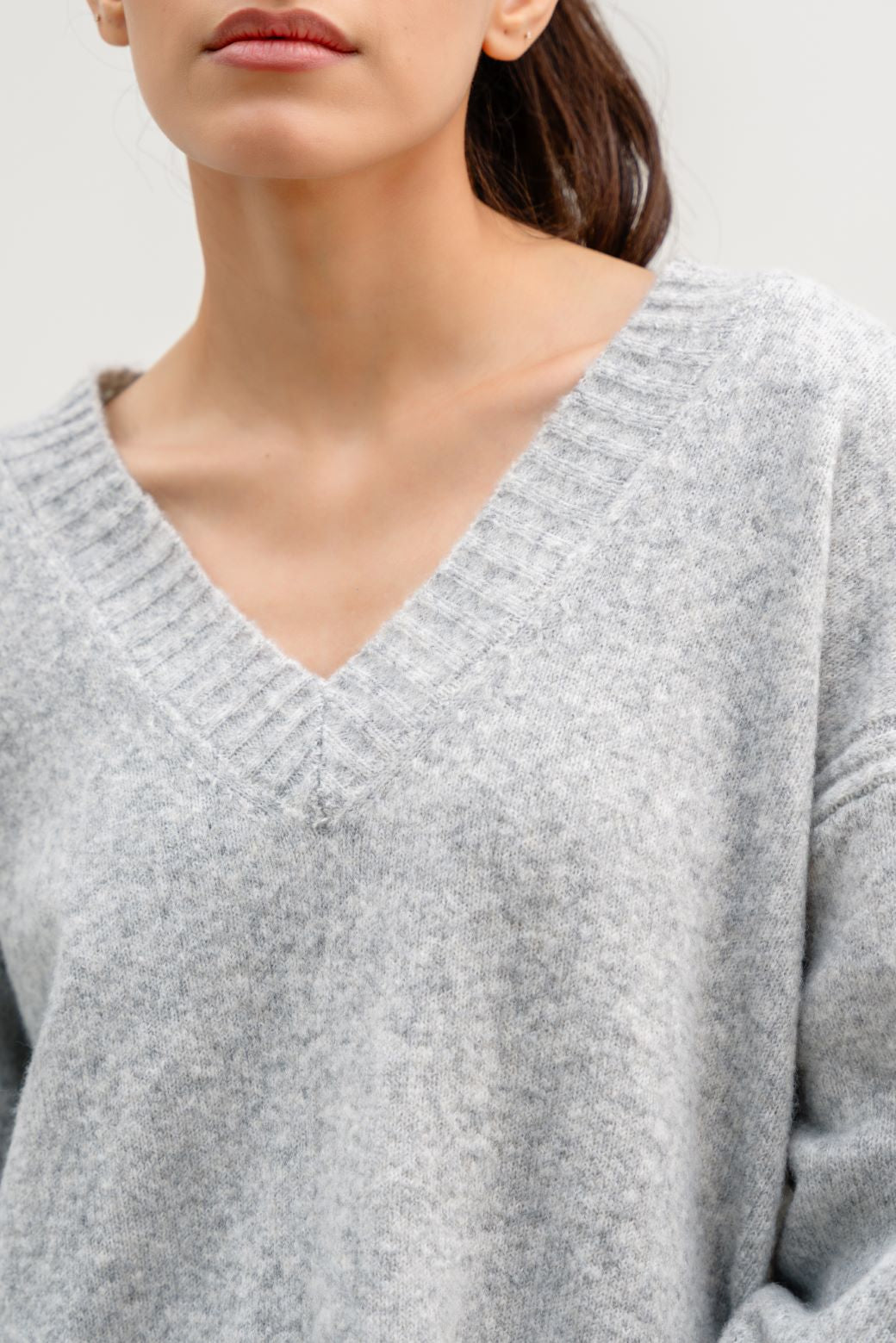 ☆新品未使用☆gypsohila V Neck Sweat Lightgray V NECK ONE COLOR WOMEN SWEATER LIGHT GREY/GZ SWEATER KLAUDIO