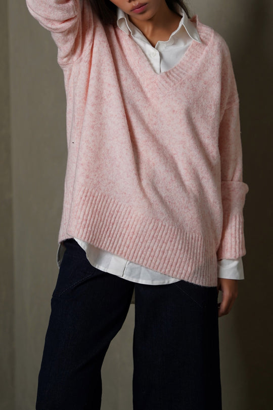 PINK CLASSIC V-NECK JUMPER