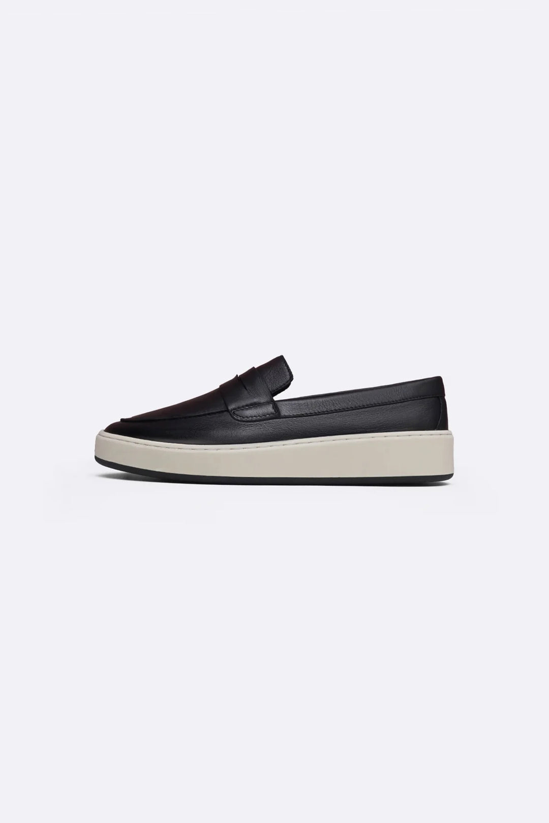 BLACK LEATHER SLIP-ON LOAFER