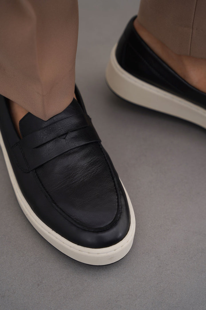 BLACK PENNY LEATHER LOAFERS