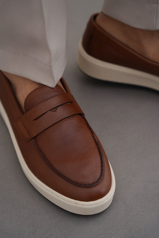 BROWN LEATHER SLIP-ON LOAFER