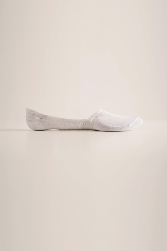 WHITE NO SHOW SOCKS