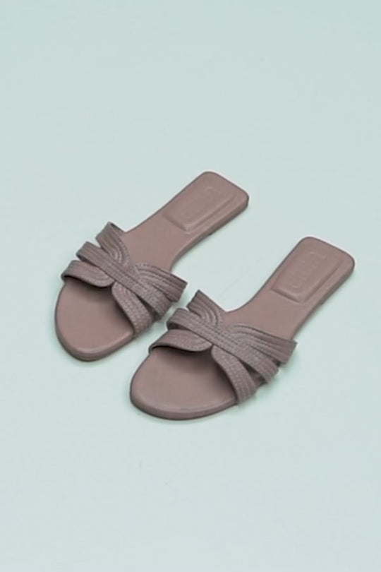 STRAPPY STITCH SLIDES