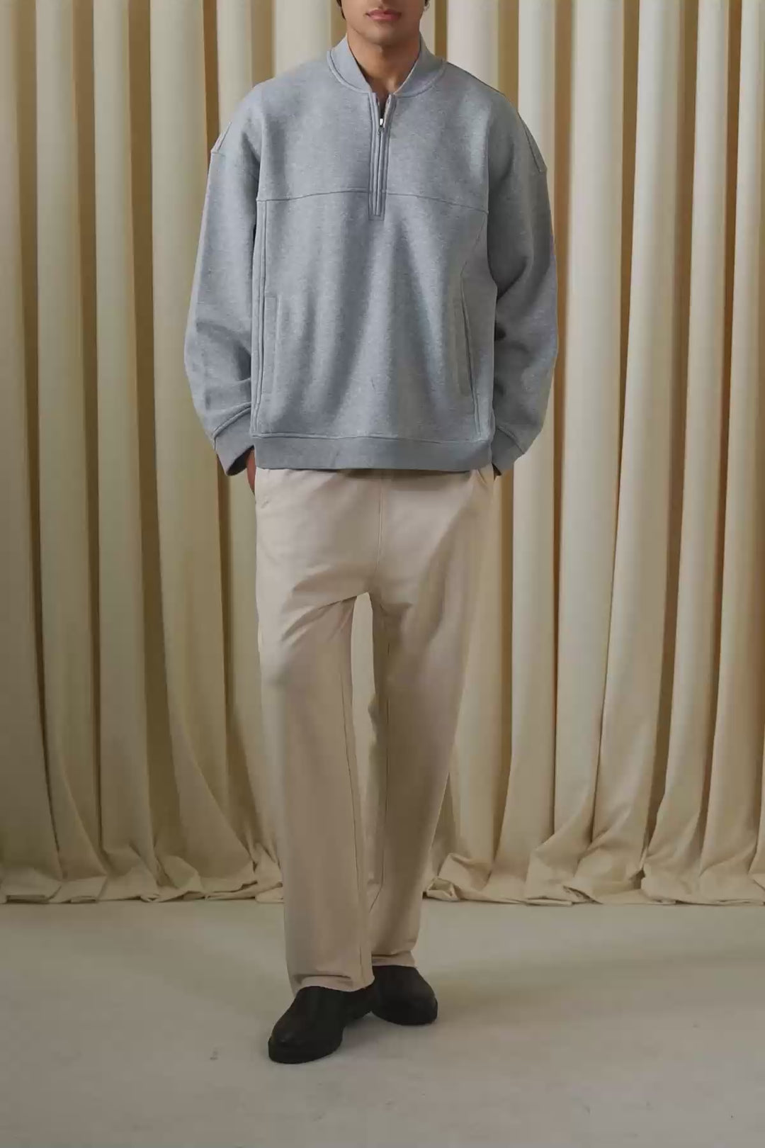 PANELLED QUARTER ZIP SWEATSHIRT